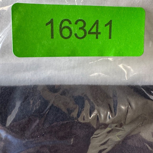 Uniqlo UT Demon Slayer Kimetsu No Yaiba Men's Tomioka Giyu T-shirt Black Large - Picture 12 of 12